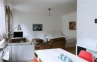 Domino Cosy Studio Old Town Grand Rue Genewa 0*,  Szwajcaria